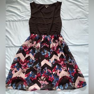 Women’s Sleeveless Dress